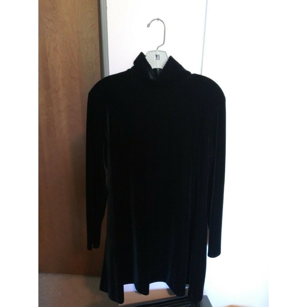 K.C. Spencer New York Green Long Sleeve Mock neck Velvet Cocktail Dress